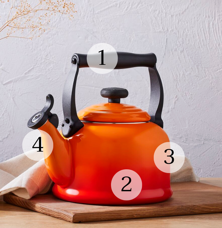 Le Creuset Traditional Kettle in Flame
